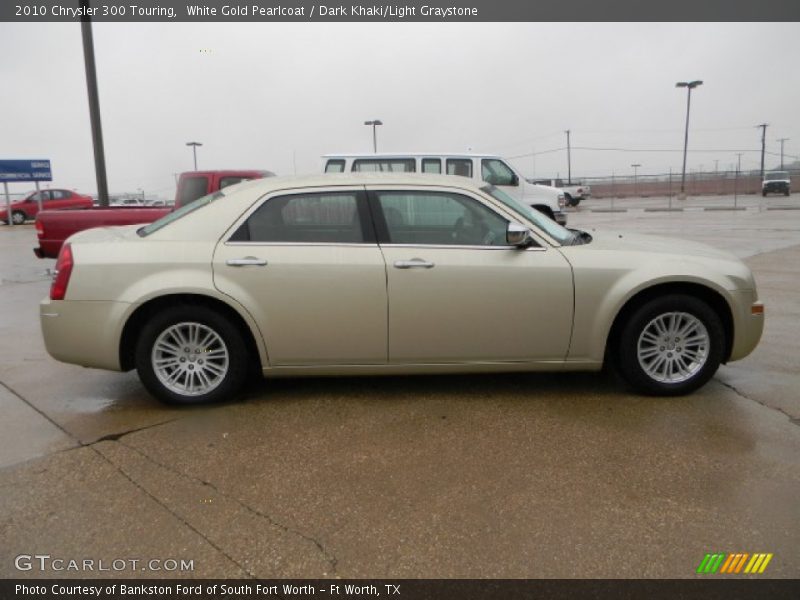 White Gold Pearlcoat / Dark Khaki/Light Graystone 2010 Chrysler 300 Touring