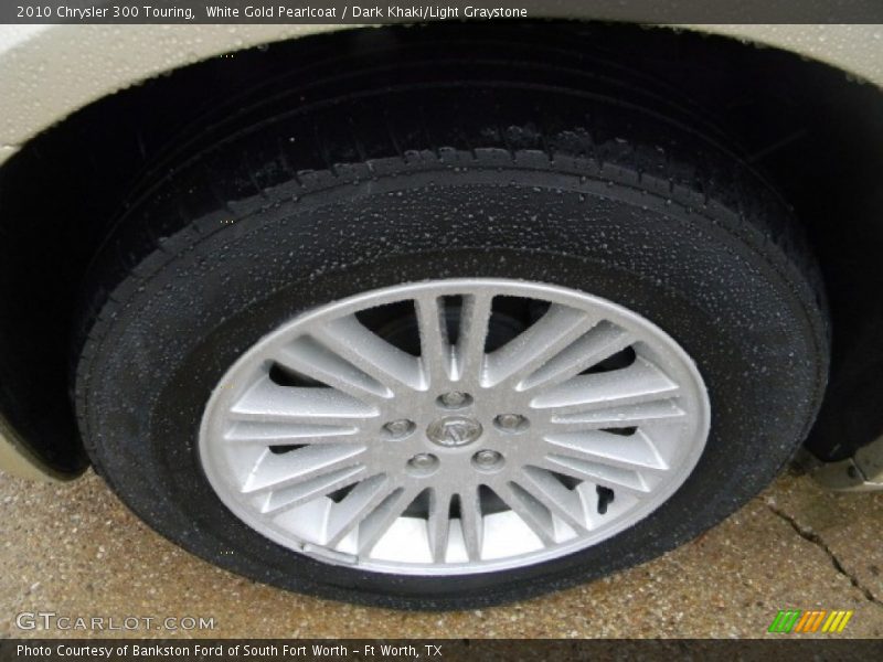 White Gold Pearlcoat / Dark Khaki/Light Graystone 2010 Chrysler 300 Touring