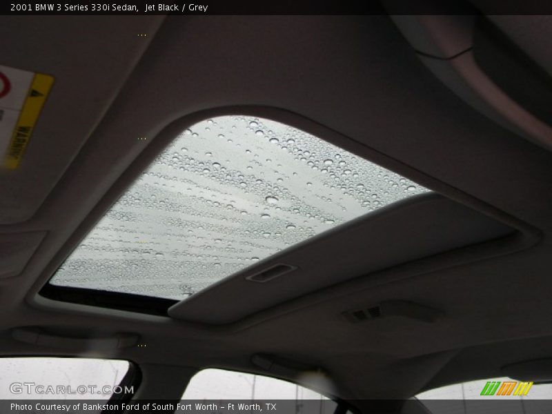 Sunroof of 2001 3 Series 330i Sedan
