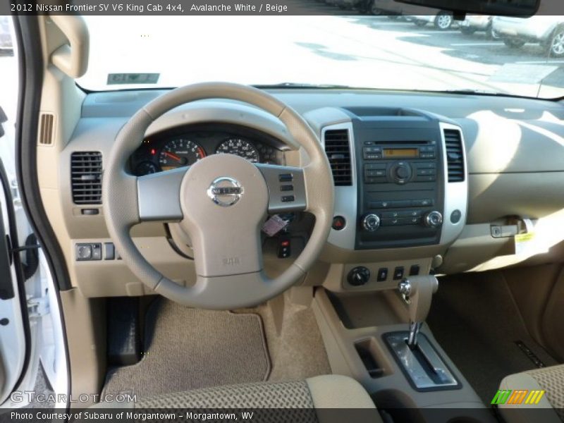 Avalanche White / Beige 2012 Nissan Frontier SV V6 King Cab 4x4