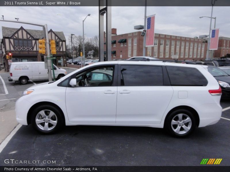 Super White / Bisque 2011 Toyota Sienna LE