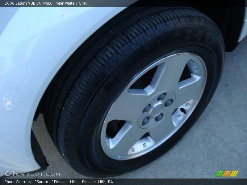 Polar White / Gray 2006 Saturn VUE V6 AWD