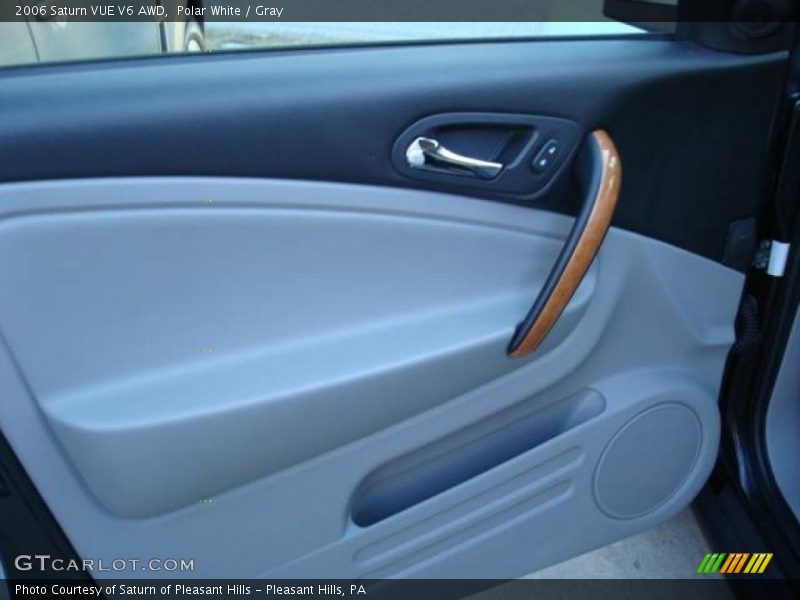 Polar White / Gray 2006 Saturn VUE V6 AWD