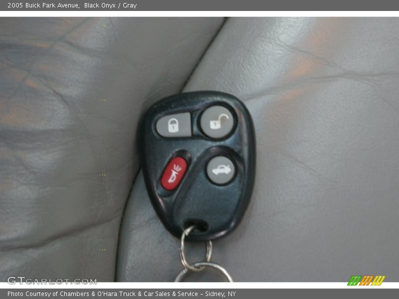 Black Onyx / Gray 2005 Buick Park Avenue