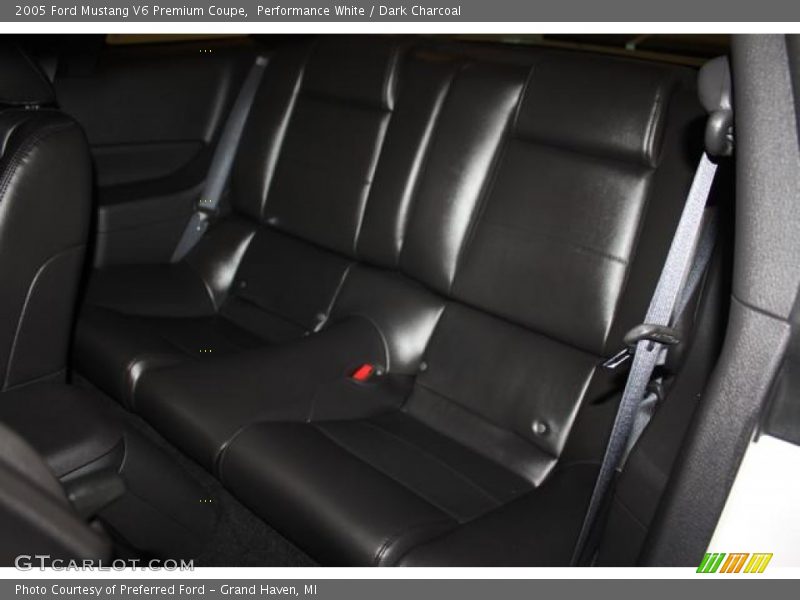 Performance White / Dark Charcoal 2005 Ford Mustang V6 Premium Coupe