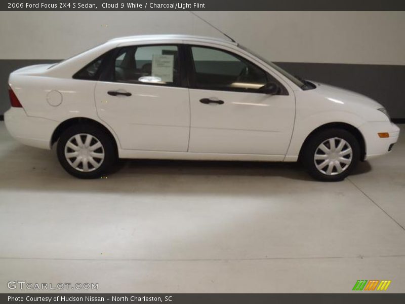 Cloud 9 White / Charcoal/Light Flint 2006 Ford Focus ZX4 S Sedan