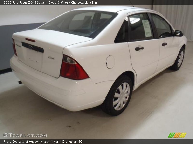 Cloud 9 White / Charcoal/Light Flint 2006 Ford Focus ZX4 S Sedan