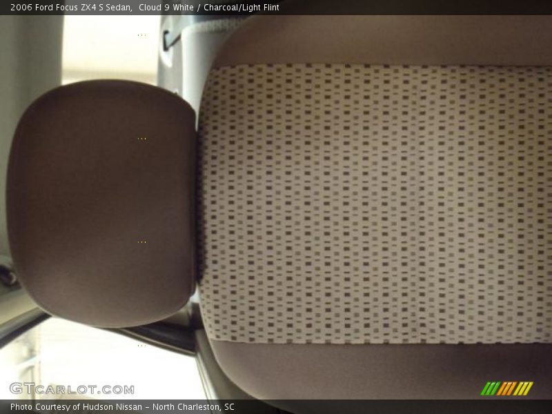 Cloud 9 White / Charcoal/Light Flint 2006 Ford Focus ZX4 S Sedan