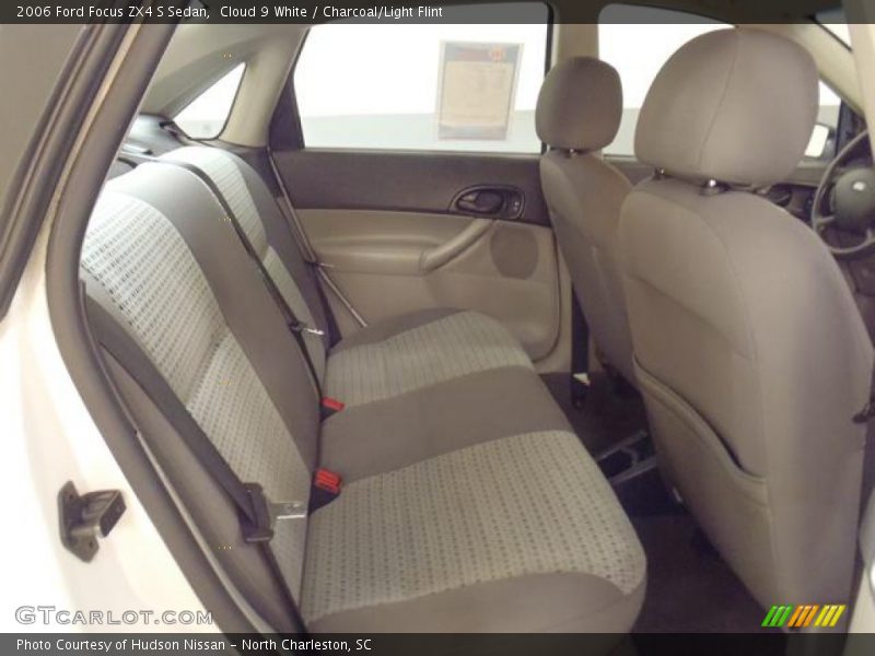 Cloud 9 White / Charcoal/Light Flint 2006 Ford Focus ZX4 S Sedan