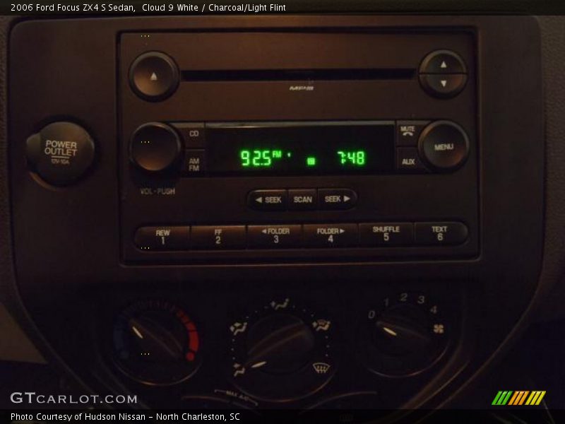 Cloud 9 White / Charcoal/Light Flint 2006 Ford Focus ZX4 S Sedan