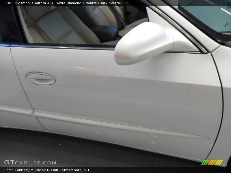 White Diamond / Neutral/Dark Neutral 2003 Oldsmobile Aurora 4.0
