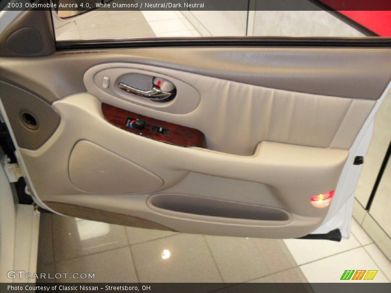 White Diamond / Neutral/Dark Neutral 2003 Oldsmobile Aurora 4.0