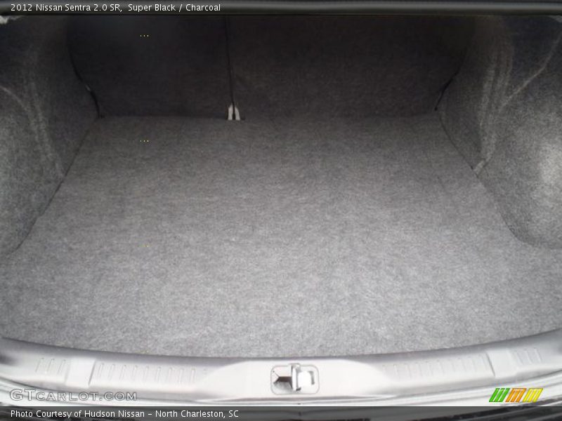 Super Black / Charcoal 2012 Nissan Sentra 2.0 SR
