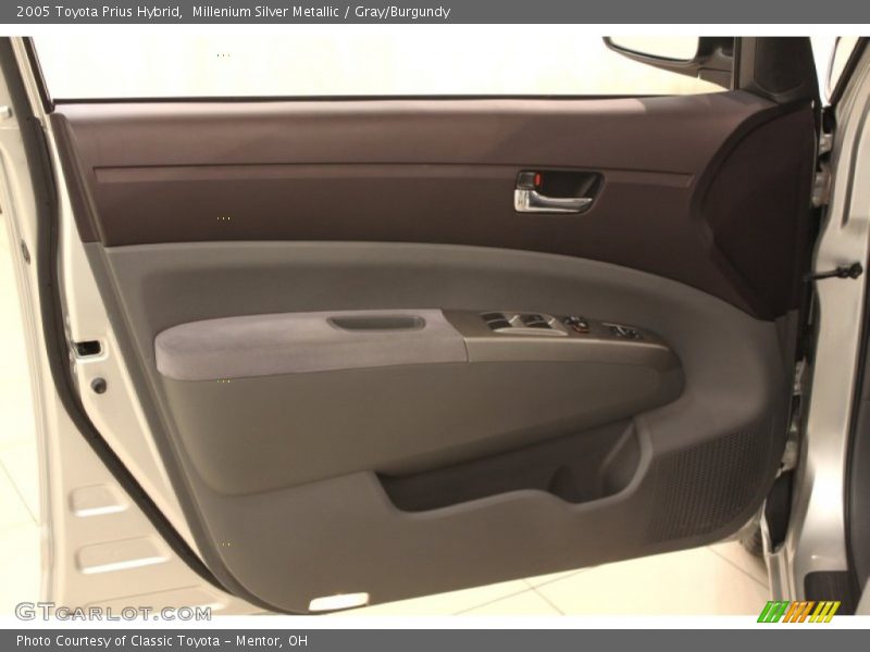 Millenium Silver Metallic / Gray/Burgundy 2005 Toyota Prius Hybrid