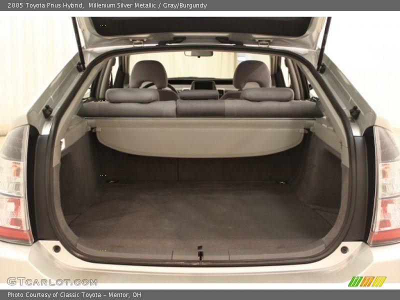 Millenium Silver Metallic / Gray/Burgundy 2005 Toyota Prius Hybrid