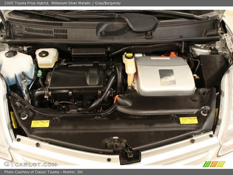 Millenium Silver Metallic / Gray/Burgundy 2005 Toyota Prius Hybrid