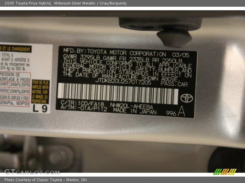 Millenium Silver Metallic / Gray/Burgundy 2005 Toyota Prius Hybrid