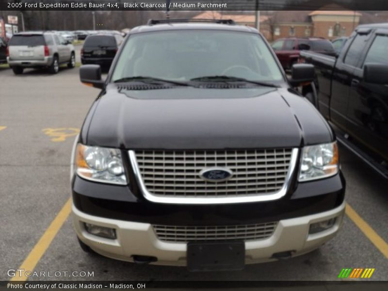 Black Clearcoat / Medium Parchment 2005 Ford Expedition Eddie Bauer 4x4