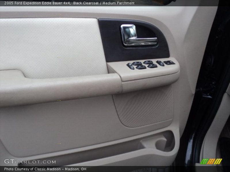 Black Clearcoat / Medium Parchment 2005 Ford Expedition Eddie Bauer 4x4