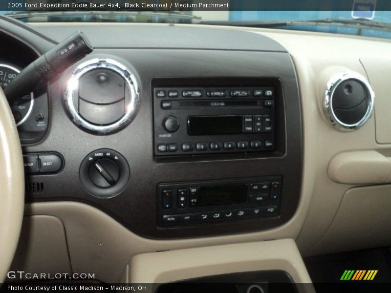 Black Clearcoat / Medium Parchment 2005 Ford Expedition Eddie Bauer 4x4