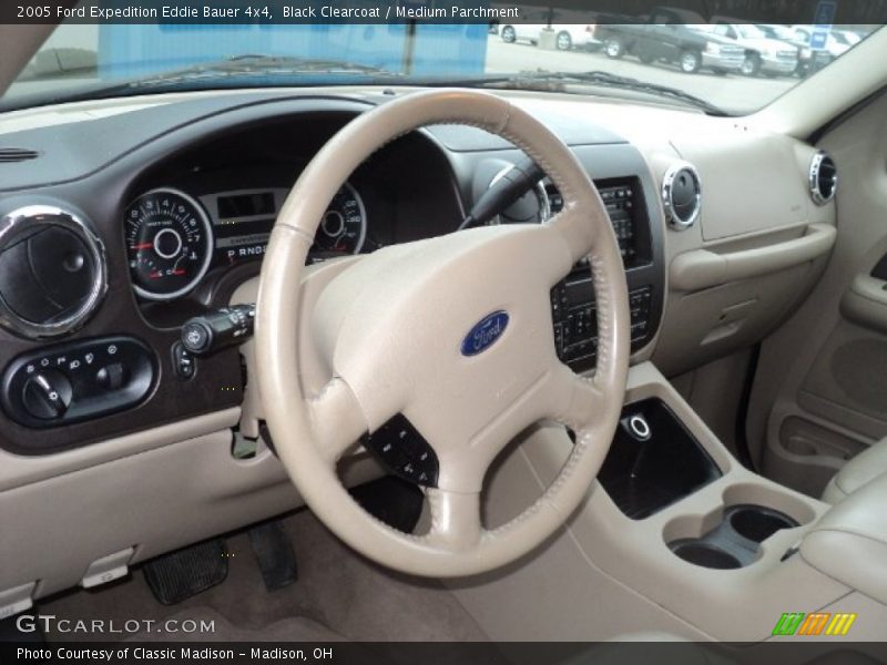 Black Clearcoat / Medium Parchment 2005 Ford Expedition Eddie Bauer 4x4