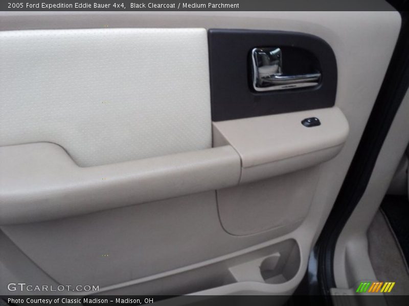 Black Clearcoat / Medium Parchment 2005 Ford Expedition Eddie Bauer 4x4