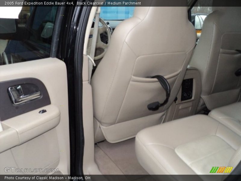 Black Clearcoat / Medium Parchment 2005 Ford Expedition Eddie Bauer 4x4