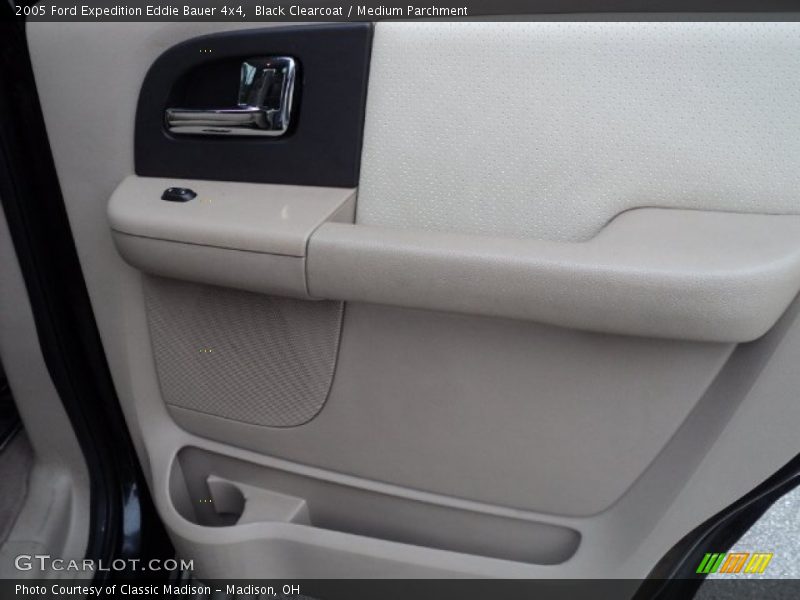 Black Clearcoat / Medium Parchment 2005 Ford Expedition Eddie Bauer 4x4