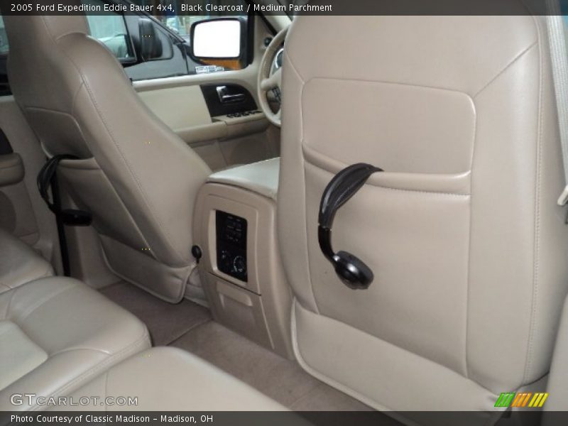 Black Clearcoat / Medium Parchment 2005 Ford Expedition Eddie Bauer 4x4
