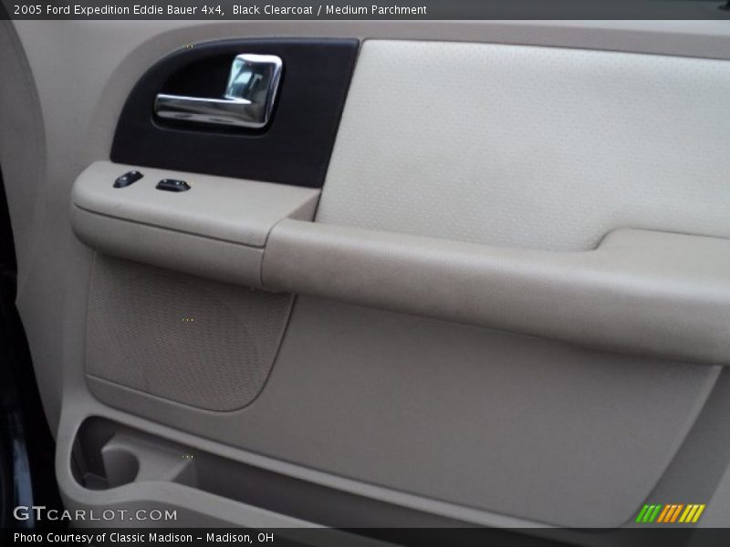 Black Clearcoat / Medium Parchment 2005 Ford Expedition Eddie Bauer 4x4