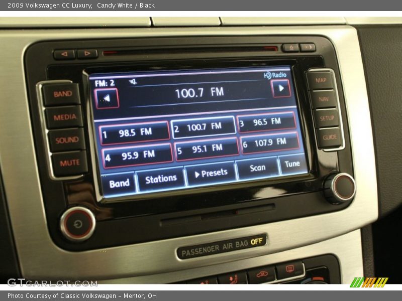 Candy White / Black 2009 Volkswagen CC Luxury