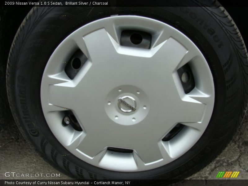 Brillant Silver / Charcoal 2009 Nissan Versa 1.8 S Sedan