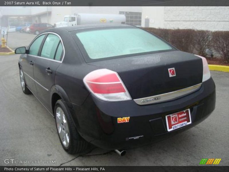 Black Onyx / Tan 2007 Saturn Aura XE