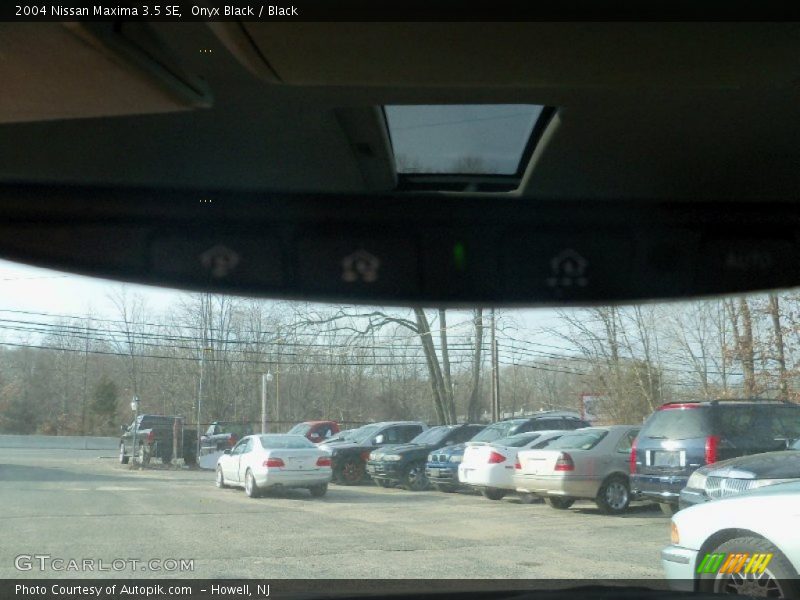 Onyx Black / Black 2004 Nissan Maxima 3.5 SE