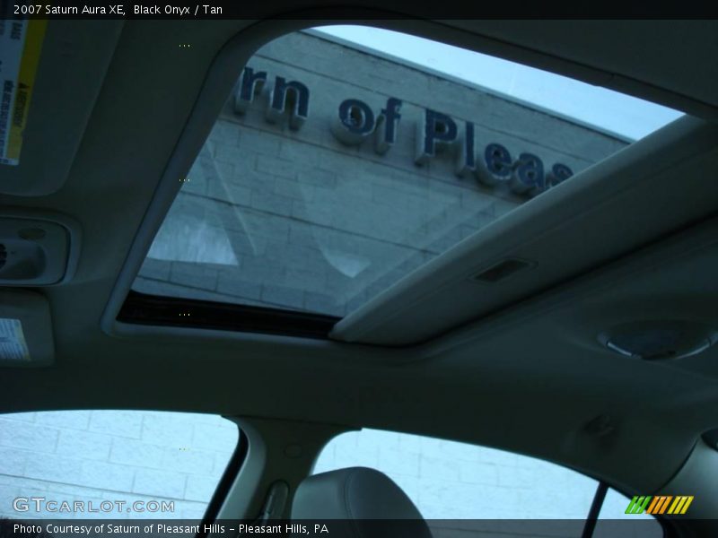 Black Onyx / Tan 2007 Saturn Aura XE