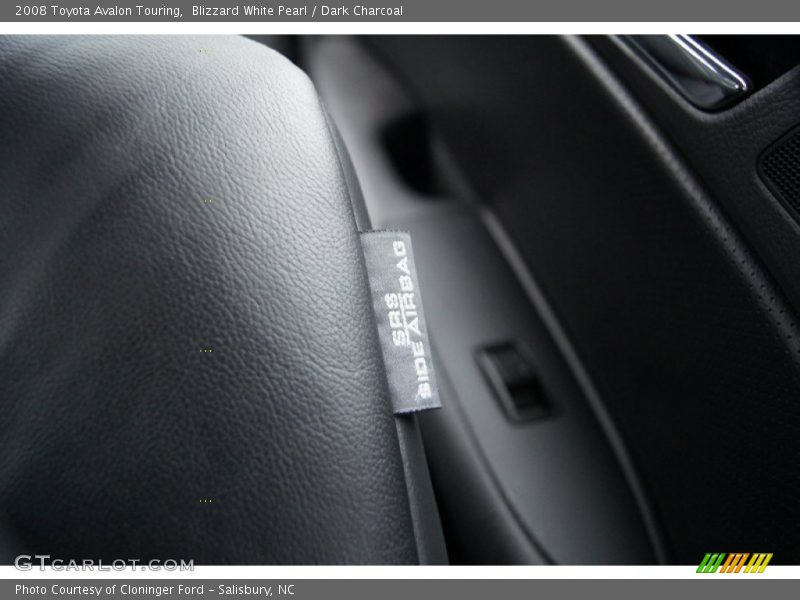 Blizzard White Pearl / Dark Charcoal 2008 Toyota Avalon Touring