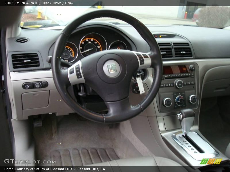 Black Onyx / Gray 2007 Saturn Aura XE