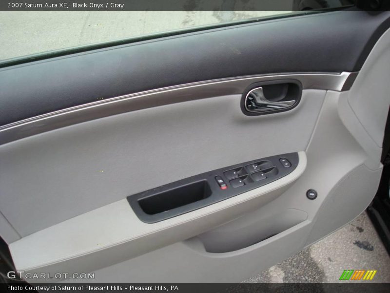 Black Onyx / Gray 2007 Saturn Aura XE