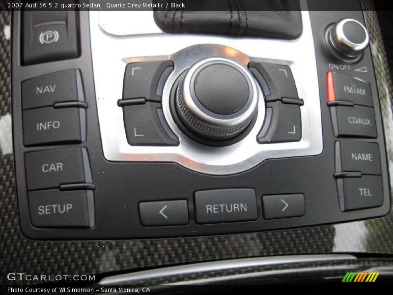 Controls of 2007 S6 5.2 quattro Sedan
