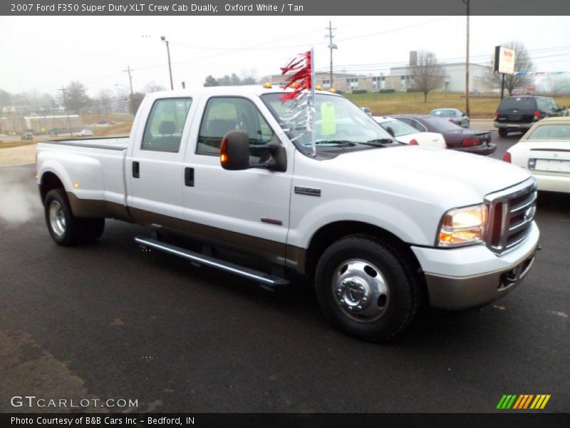 Front 3/4 View of 2007 F350 Super Duty XLT Crew Cab Dually