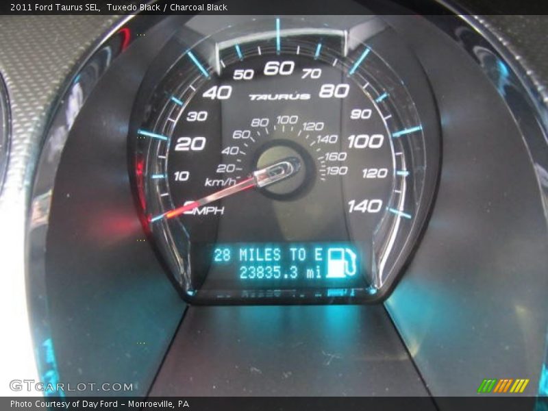 Tuxedo Black / Charcoal Black 2011 Ford Taurus SEL