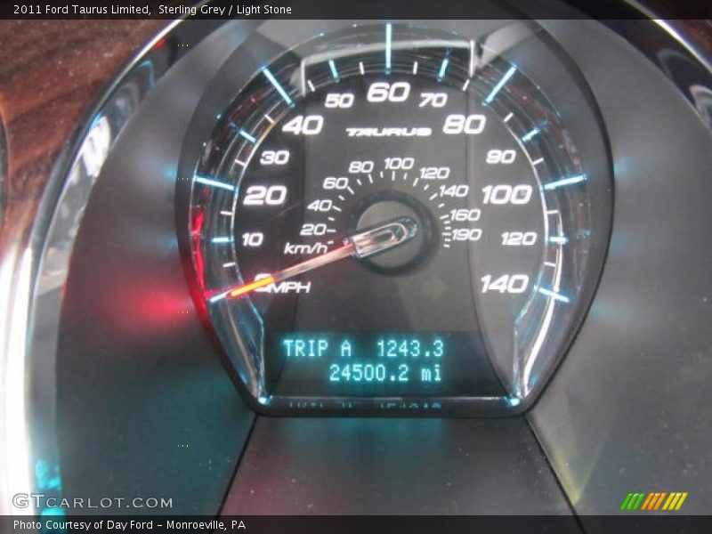 Sterling Grey / Light Stone 2011 Ford Taurus Limited