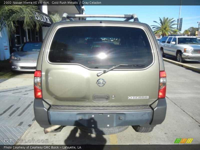 Gold Rush Metallic / Gray Celadon 2002 Nissan Xterra XE V6 4x4