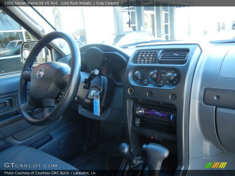 Gold Rush Metallic / Gray Celadon 2002 Nissan Xterra XE V6 4x4