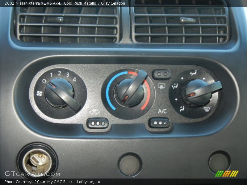 Gold Rush Metallic / Gray Celadon 2002 Nissan Xterra XE V6 4x4