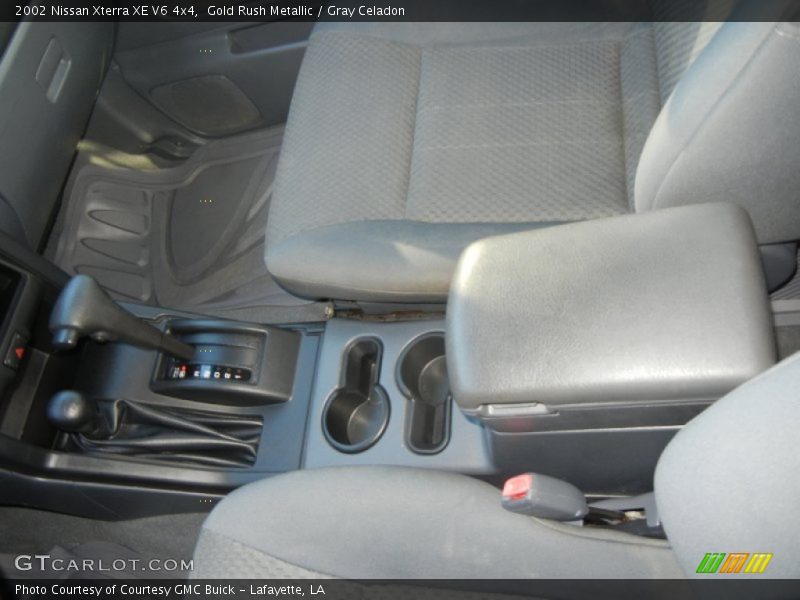 Gold Rush Metallic / Gray Celadon 2002 Nissan Xterra XE V6 4x4