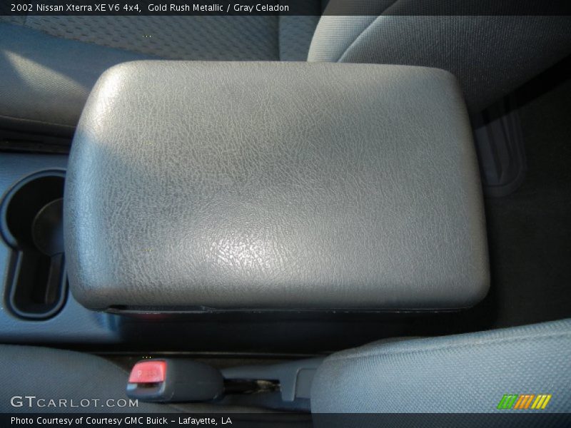 Gold Rush Metallic / Gray Celadon 2002 Nissan Xterra XE V6 4x4