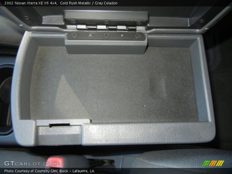Gold Rush Metallic / Gray Celadon 2002 Nissan Xterra XE V6 4x4