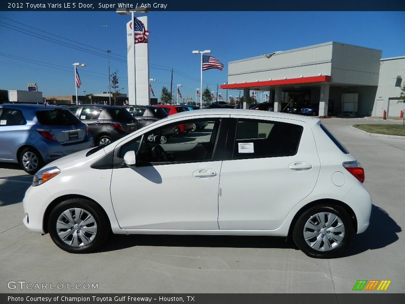  2012 Yaris LE 5 Door Super White