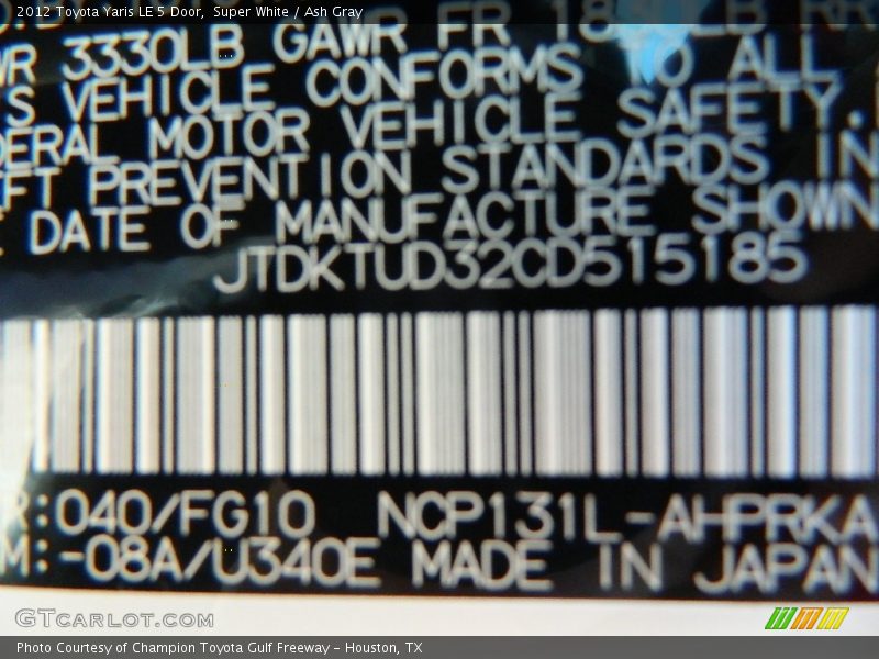 Super White / Ash Gray 2012 Toyota Yaris LE 5 Door